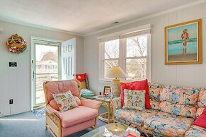 1 Mi to Avalon Pier: Charming Coastal Cottage!