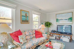 1 Mi to Avalon Pier: Charming Coastal Cottage!