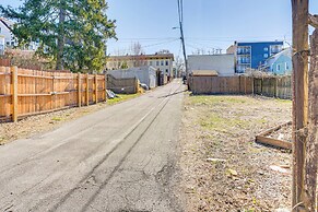 Walk to Dtwn Hudson: Cozy Upstate Apartment