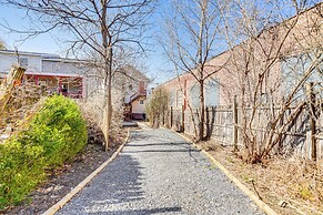 Walk to Dtwn Hudson: Cozy Upstate Apartment