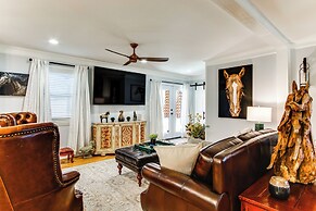 2 Mi to Historic Horse District: Dog-friendly Home