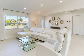 3 Mi to Beach: Pet-friendly Home in Port Charlotte