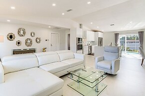 3 Mi to Beach: Pet-friendly Home in Port Charlotte