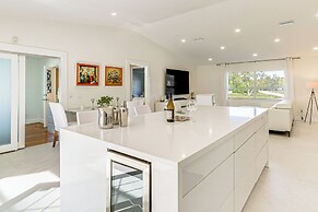 3 Mi to Beach: Pet-friendly Home in Port Charlotte