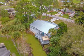 Fishing Paradise: Lake Poinsett Home w/ Deck!