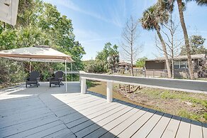 Fishing Paradise: Lake Poinsett Home w/ Deck!