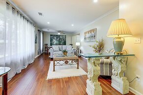 2 Mi to Airport: College Park Home w/ Grill!