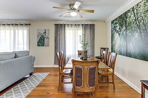 2 Mi to Airport: College Park Home w/ Grill!