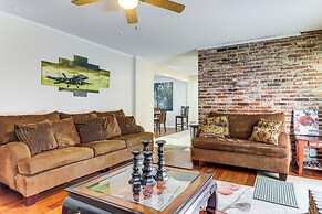 2 Mi to Airport: College Park Home w/ Grill!