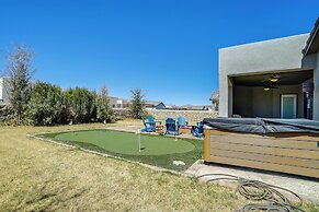 Private Hot Tub + Putting Green: El Paso Getaway!