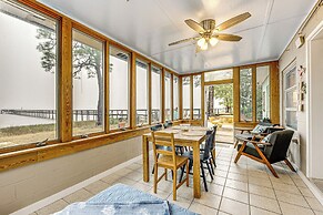 Relax & Refresh: Waterfront Cottage in Panacea