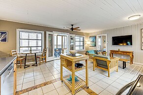 Relax & Refresh: Waterfront Cottage in Panacea