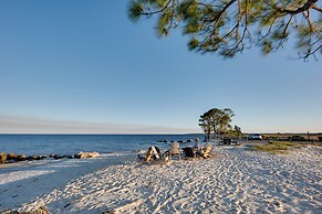 Relax & Refresh: Waterfront Cottage in Panacea