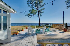 Relax & Refresh: Waterfront Cottage in Panacea