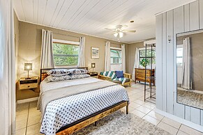 Relax & Refresh: Waterfront Cottage in Panacea