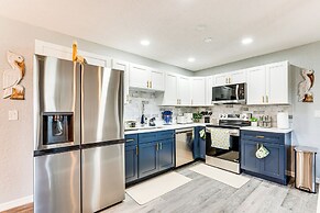 2 Mi to Beach: Canal-front Home in Hernando Beach