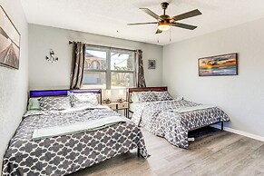 2 Mi to Beach: Canal-front Home in Hernando Beach