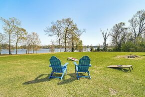 Boat & Swim: Lakefront Toledo Bend Retreat!