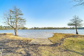 Boat & Swim: Lakefront Toledo Bend Retreat!