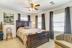 Boat & Swim: Lakefront Toledo Bend Retreat!