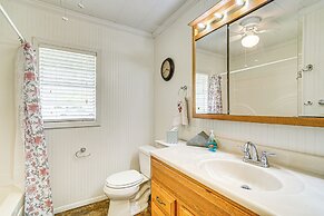 Boat & Swim: Lakefront Toledo Bend Retreat!