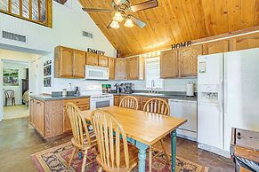 Boat & Swim: Lakefront Toledo Bend Retreat!
