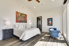 Private Dock & River Views: Modern Gem in Waterloo