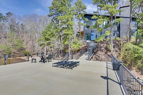 Private Dock & River Views: Modern Gem in Waterloo