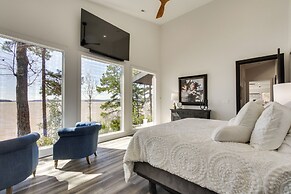 Private Dock & River Views: Modern Gem in Waterloo