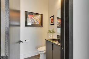 Private Dock & River Views: Modern Gem in Waterloo