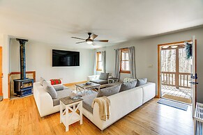 2 Mi to Sparta: Peaceful 'deer River Retreat'