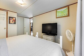 Fire Pit & Decks: Creekside Cabin in Robbinsville