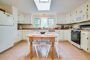 Furnished Deck: Retreat on Mashpee River!