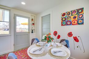 Colorful & Retro Perkinston Cottage w/ Yard!