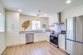 Colorful & Retro Perkinston Cottage w/ Yard!