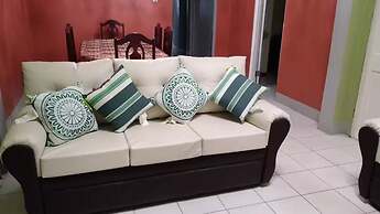 Private Kingston Home With Mountain Views