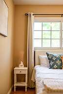 Cozy Getaway Bright Clean Fully Equipped