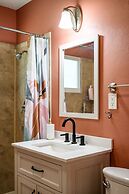 Cozy Getaway Bright Clean Fully Equipped