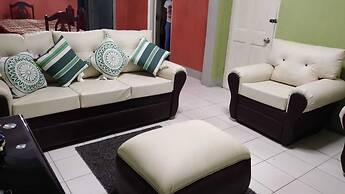 Kingston Oasis - Private House With Mountain Views