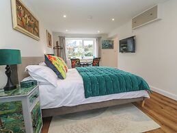 Elder Cottage Studio