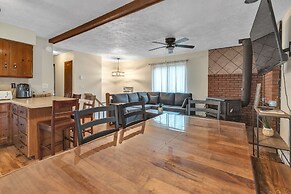 Pocono Lake Getaway - Serene 3br Home 3 Bedroom Home