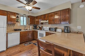 Pocono Lake Getaway - Serene 3br Home 3 Bedroom Home