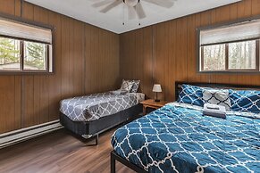 Pocono Lake Getaway - Serene 3br Home 3 Bedroom Home