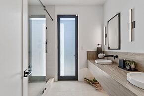 Ocean Whispers 4 Bedroom Home