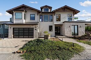 Ocean Whispers 4 Bedroom Home