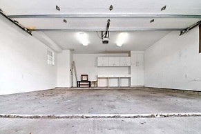 Modern Comfort In The Heart Of Museum District 3 Bedroom Townhouse