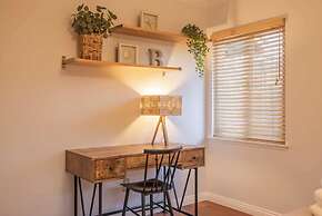 @ Marbella Lane - Charming 4BR Bungalo for Relaxing Retreat