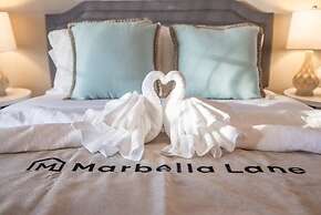 @ Marbella Lane - Charming 4BR Bungalo for Relaxing Retreat
