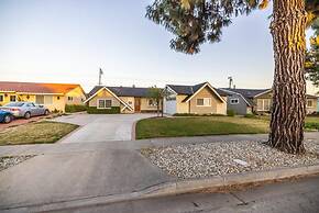 @ Marbella Lane - Charming 4BR Bungalo for Relaxing Retreat