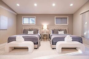 @ Marbella Lane - Charming 4BR Bungalo for Relaxing Retreat